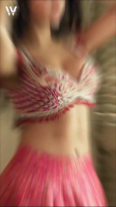 Esha Gupta Kothe ki Randi