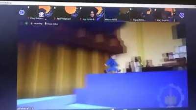 Institute in Indonesia held a graduation in Minecraft!!!