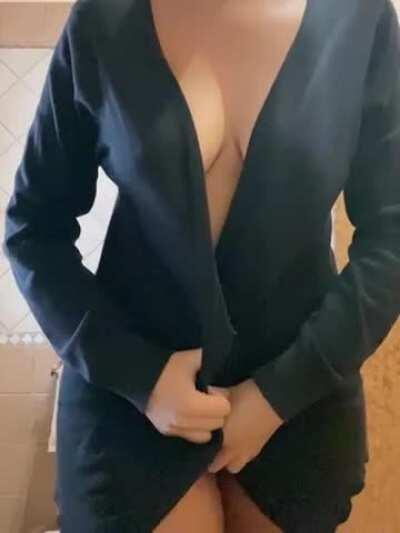 Im doing a social experiment to see how many kings will jerk with my gif tonight :)