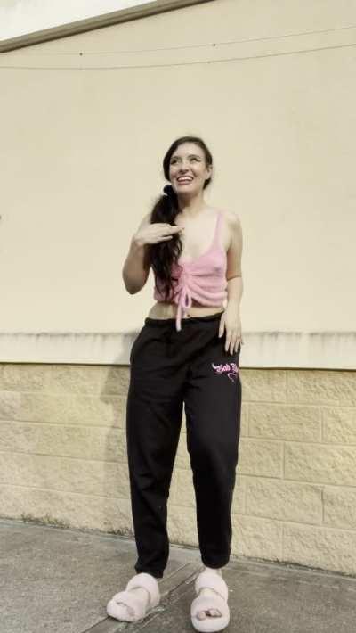 I get so shy showing off in public but I do it for the sexy daddies online 🙈 [f]