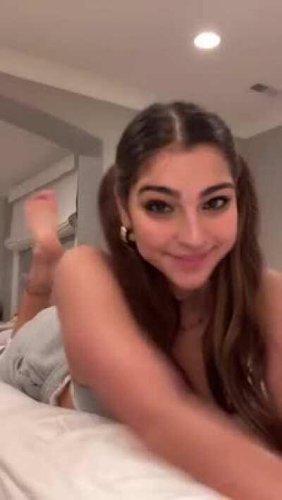 Blair Davis Feet - (another deleted vid)