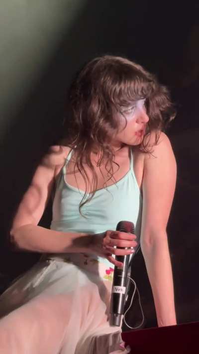 Mica Tenenbaum (Magdalena Bay)