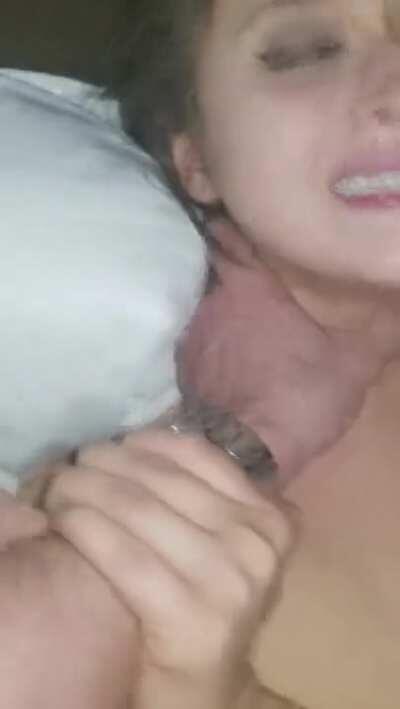 HOT 19YR SQUIRTING ON MY COCK WHILE I FUCK HER