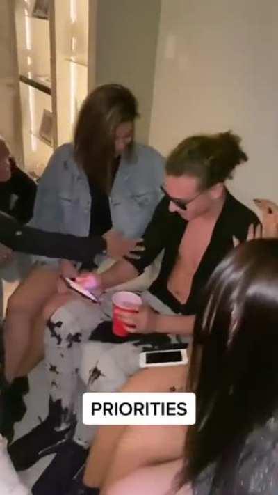 Si sabe lo que le conviene 😎