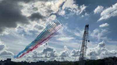 Red Arrows & Patroullie de France flyover from Blackfriars Bridge