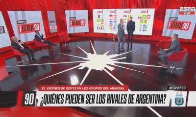 Ruggeri imitando lo que paso en los Oscars 2022