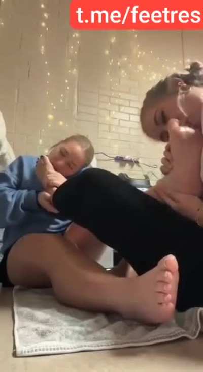 toe sucking