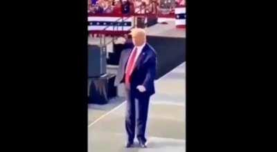 montagem_trump_bolsonaro_ao_som_de_um_funk_emo.m4v