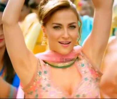 Elli Avram.(old video) such clean pits.