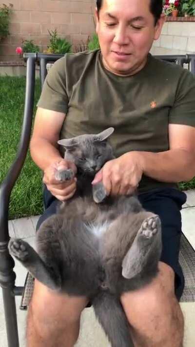 My dad: I hate your cat she stinks up the house. Also my dad: