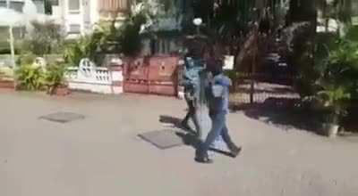 Ye Republic wale konsa maal fukte hai?