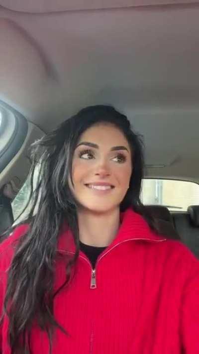 TikTok 💋 @Vivian_______here