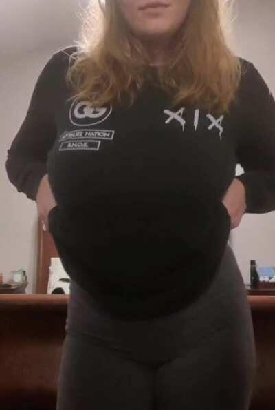 My first titty drop! upvote if u want more... 🔥