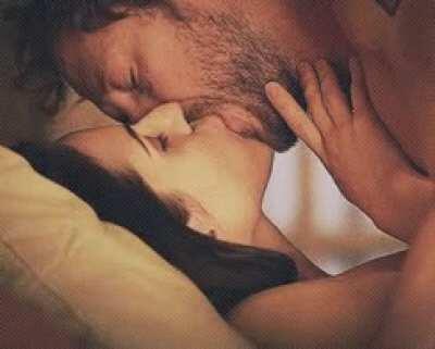 25 (M4F) Nothing is better than Morning kisses😘😘