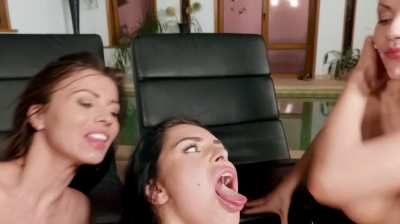 The best part about group sex is the cum swap ending :)