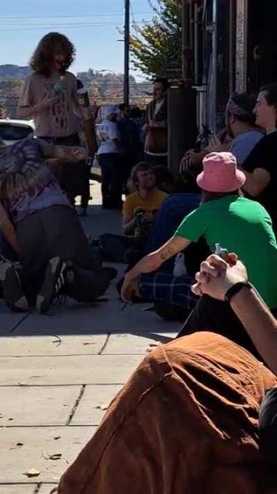 Rare footy of Gizzheads in their Natural Habitat