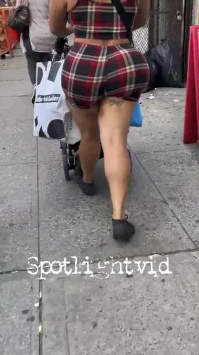 Baby Mama's Butt is Huge