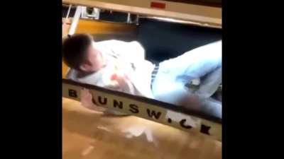 Drake the type of silly goose to get trapped in the bowling dimension