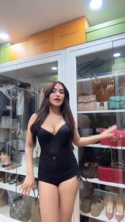 can someone explain what is her source of income?? like how she is affording all this ultra luxury?