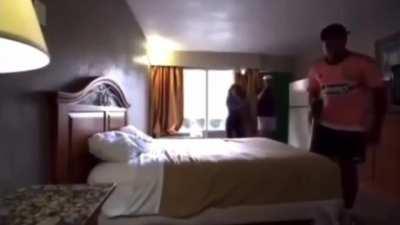 Dude Pulls Up On Naked Man In Hotel Room And Shoots Him With Paintball Gun For Allegedly Sleeping With His Little Sister