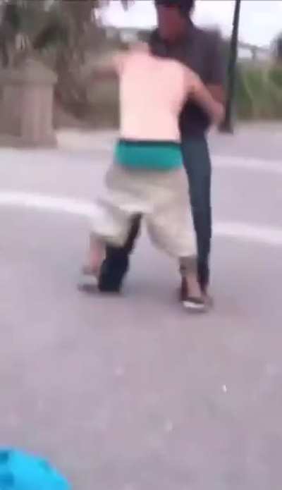 Single dad of 5 who watches ufc casually destroys karate black belt