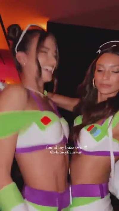 Halloween 🎃 hotness