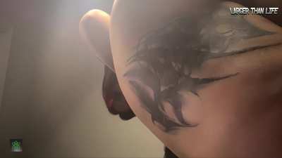 Would you love being smooshed under Raven’s giantess ass? 🤯