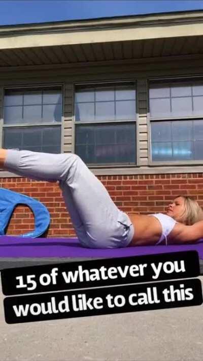 College cheerleader Chloe Rigdon [workout routine + swimsuit dance] [gif]