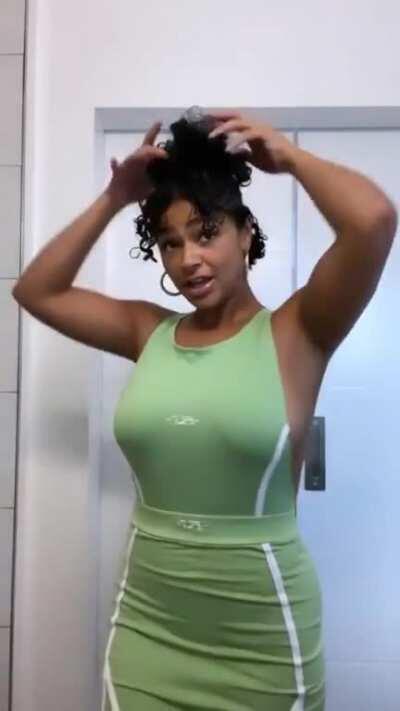 Mannn Her Voice Is Fine To 🥺😗