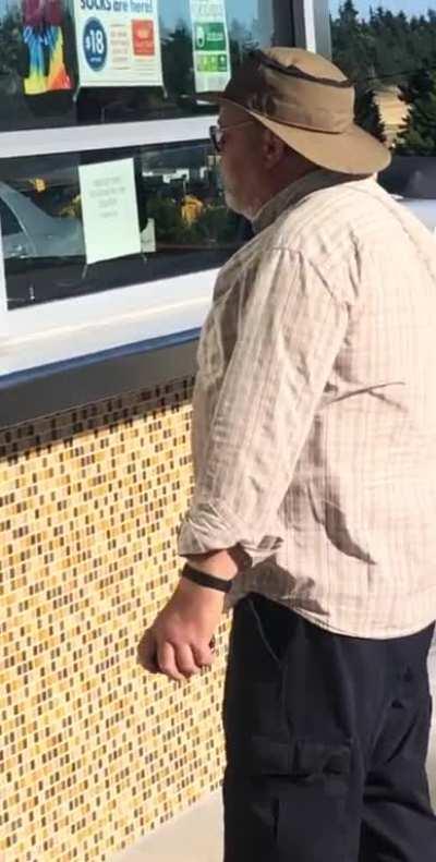 Racist man refuses to wear mask then uses the N word