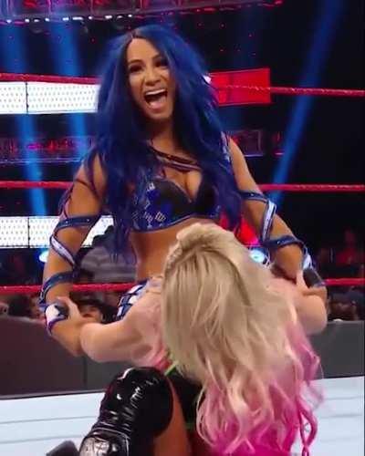 Sasha making Alexa suffer in the 🏹