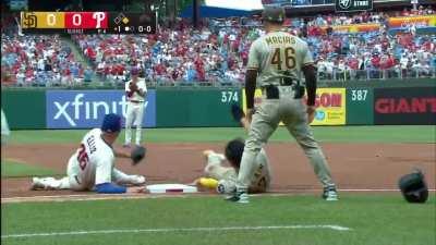 [Highlight] [Highlight] Johan Rojas major league debut starts out with a bang as he makes a great catch on Fernando Tatis and doubles up Kim at first