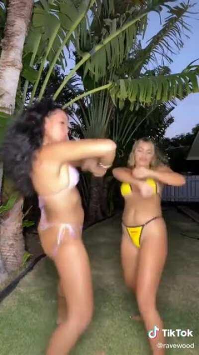 Raven Wood (@ravewood)