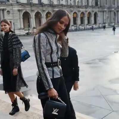 Alicia arriving at the Louis Vuitton Show for Paris Fashion Week (Oct. 1, 2019)