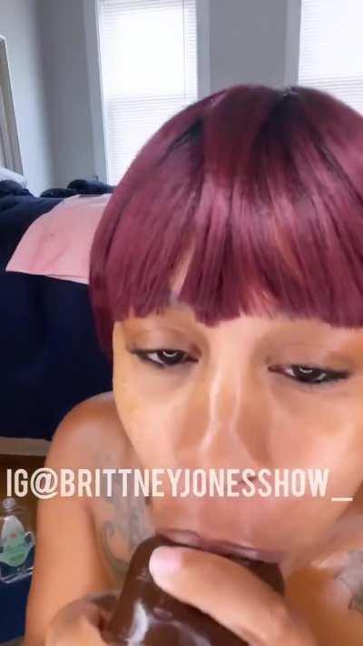 Random blcak c\m girl