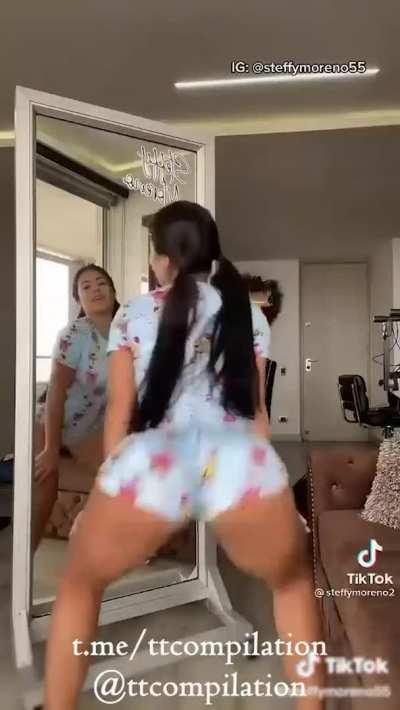 Chic Shaking🍑💦