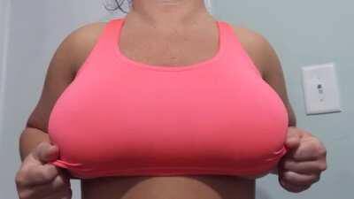 Some titties for good luck 😘