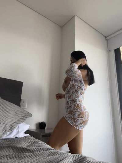 A busty fuckdoll to make your day better