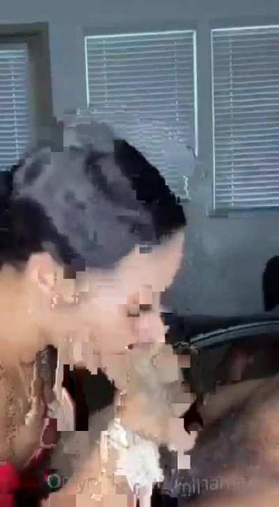 Premium is lit asf !! I got hundreds of baddies and all of their new exclusive content!!