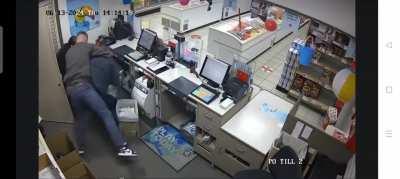 Attempted armed robbery in Dunfermline today