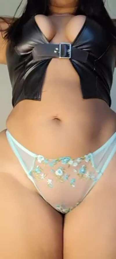 Am I curvy enough to make you want to fuck me after our first date?