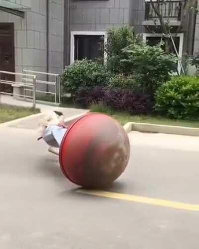 Interesting balance dance