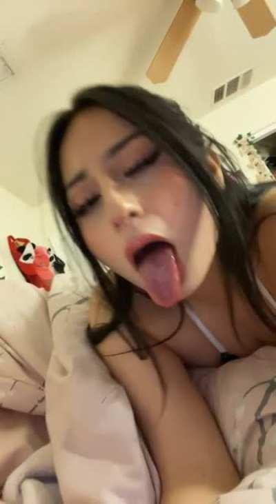 Hi I have geographic tongue. I hope that doesn’t distract you from my ahegao!