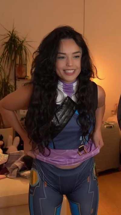 We need more cosplay streams