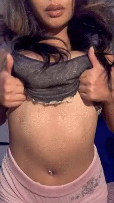 Cum on my tits or all over my face? 🤤