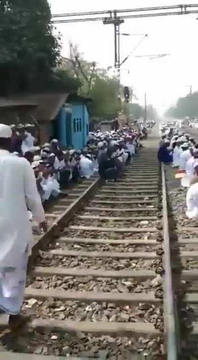 CMV: Islamic cult is not suited to the modern society.