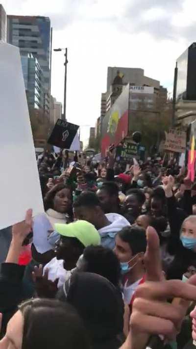 A beautiful moment in Adelaide (Australia) during Saturday’s BLM rally.