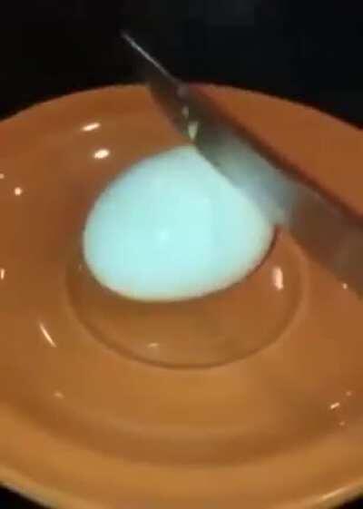 Si alguien sabe decirme que es lo que pasa con este huevo se lo voy a agradecer muchísimo