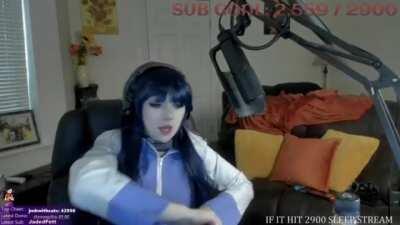 Minx Stabs Her White Claw