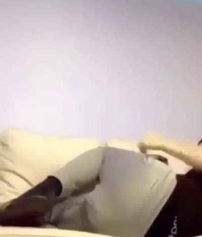 Gusto kong umutot pero tae lumabas